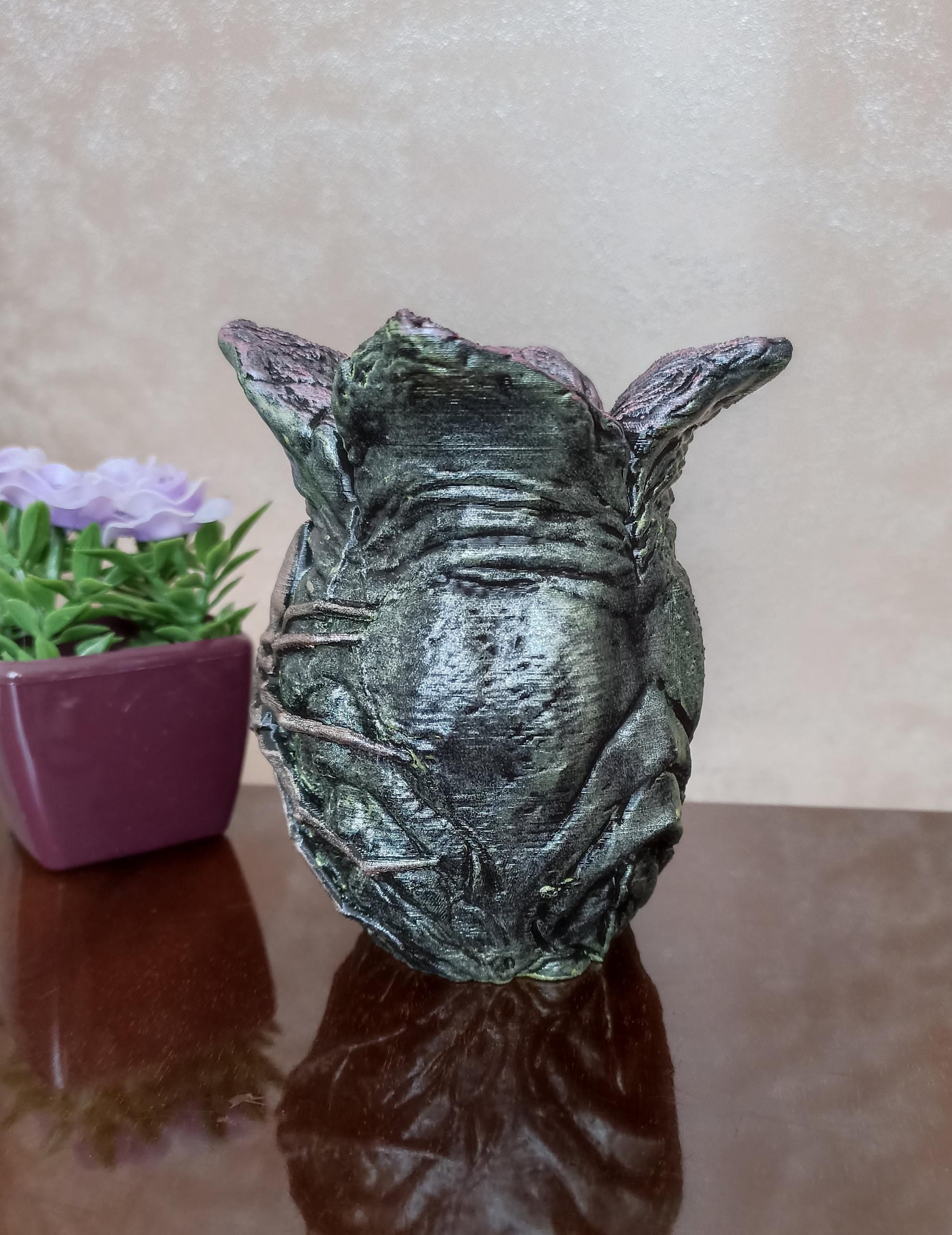 Alien Facehugger Egg Pen Holder