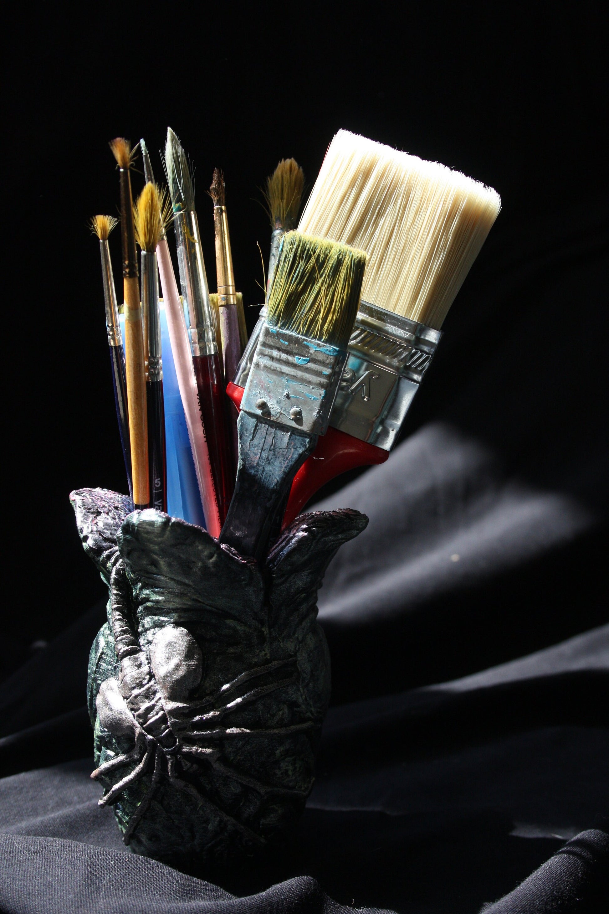Alien Facehugger Egg Pen Holder