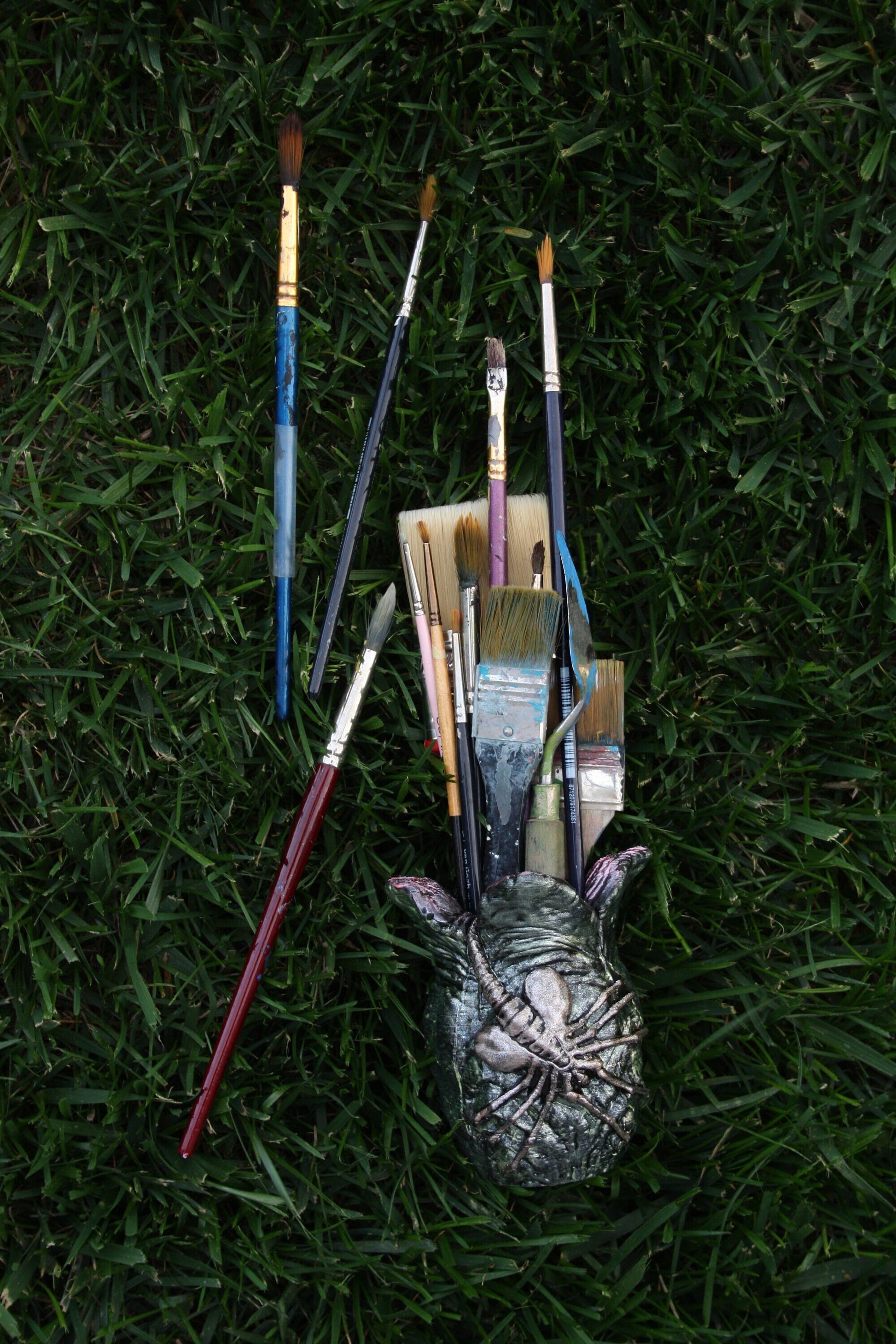 Alien Facehugger Egg Pen Holder