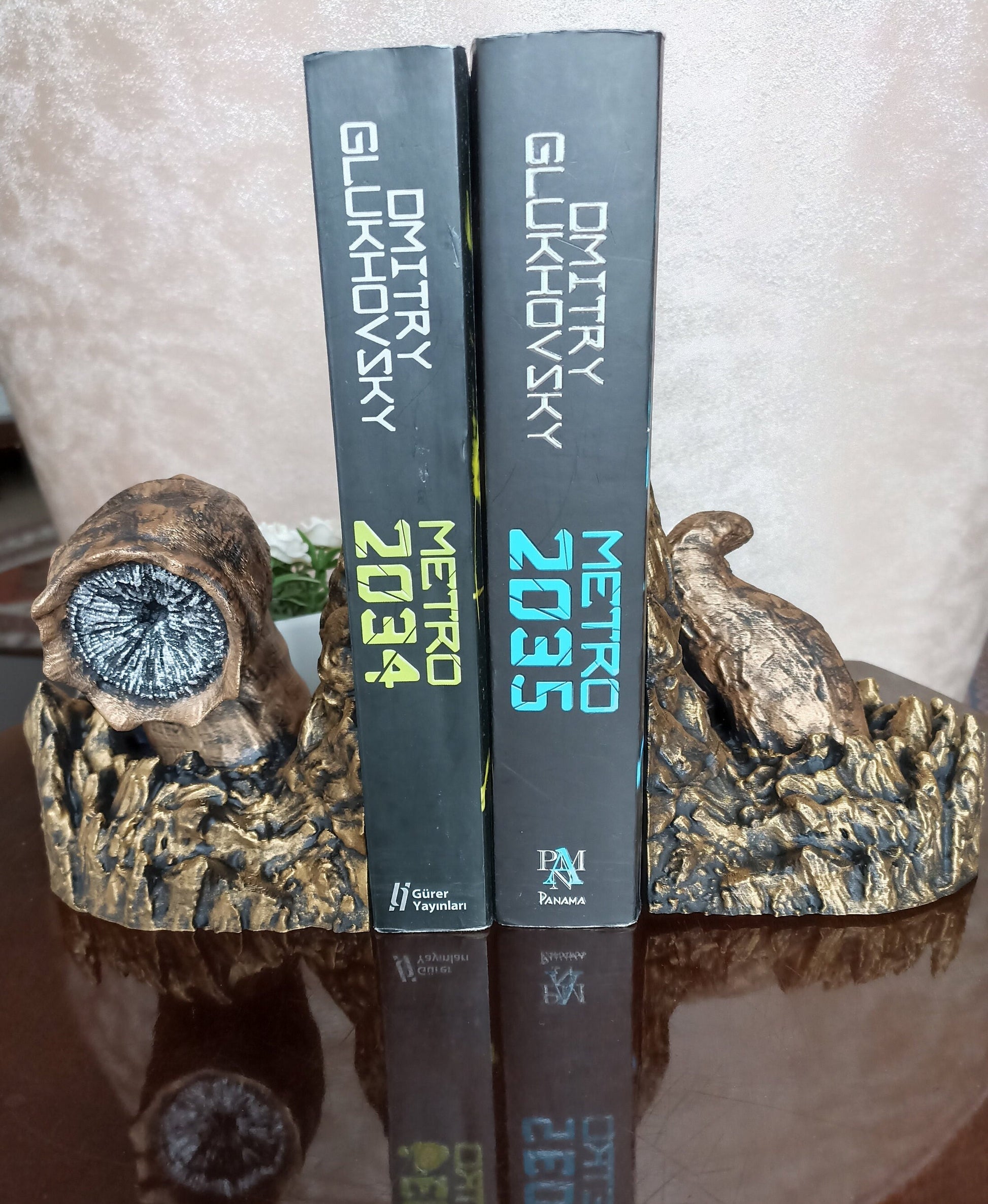 Dune Sandworm Bookend