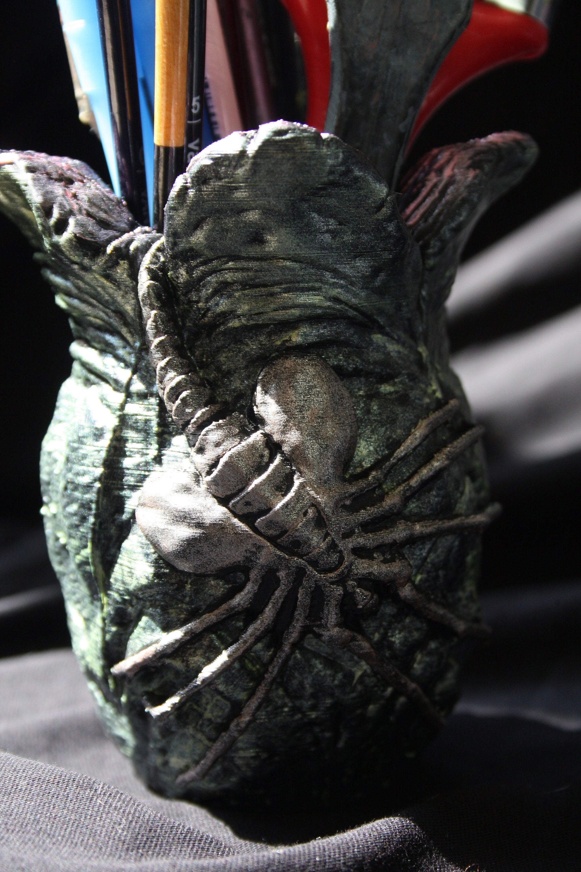 Alien Facehugger Egg Pen Holder