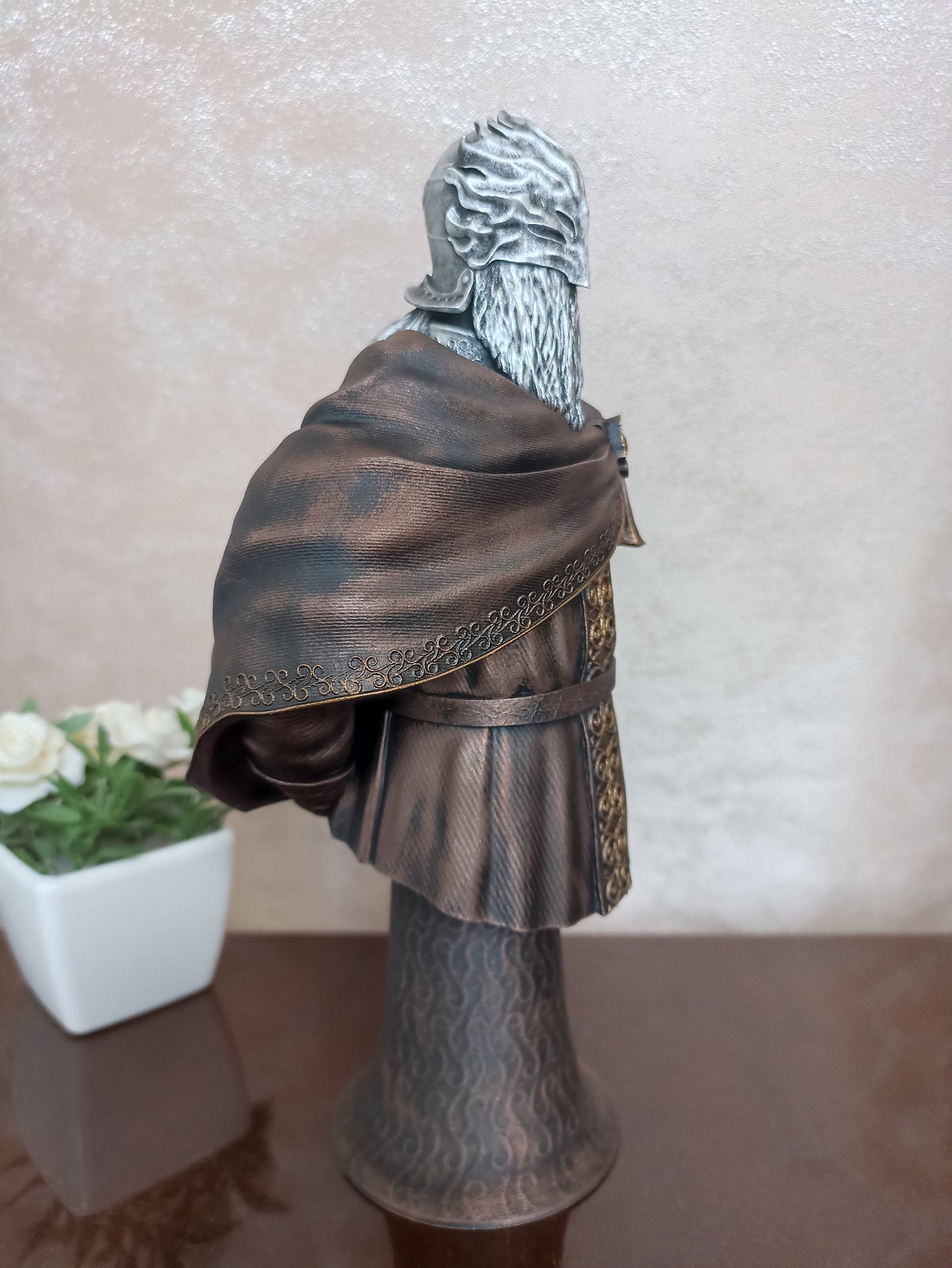 Sir Ansbach bust side view