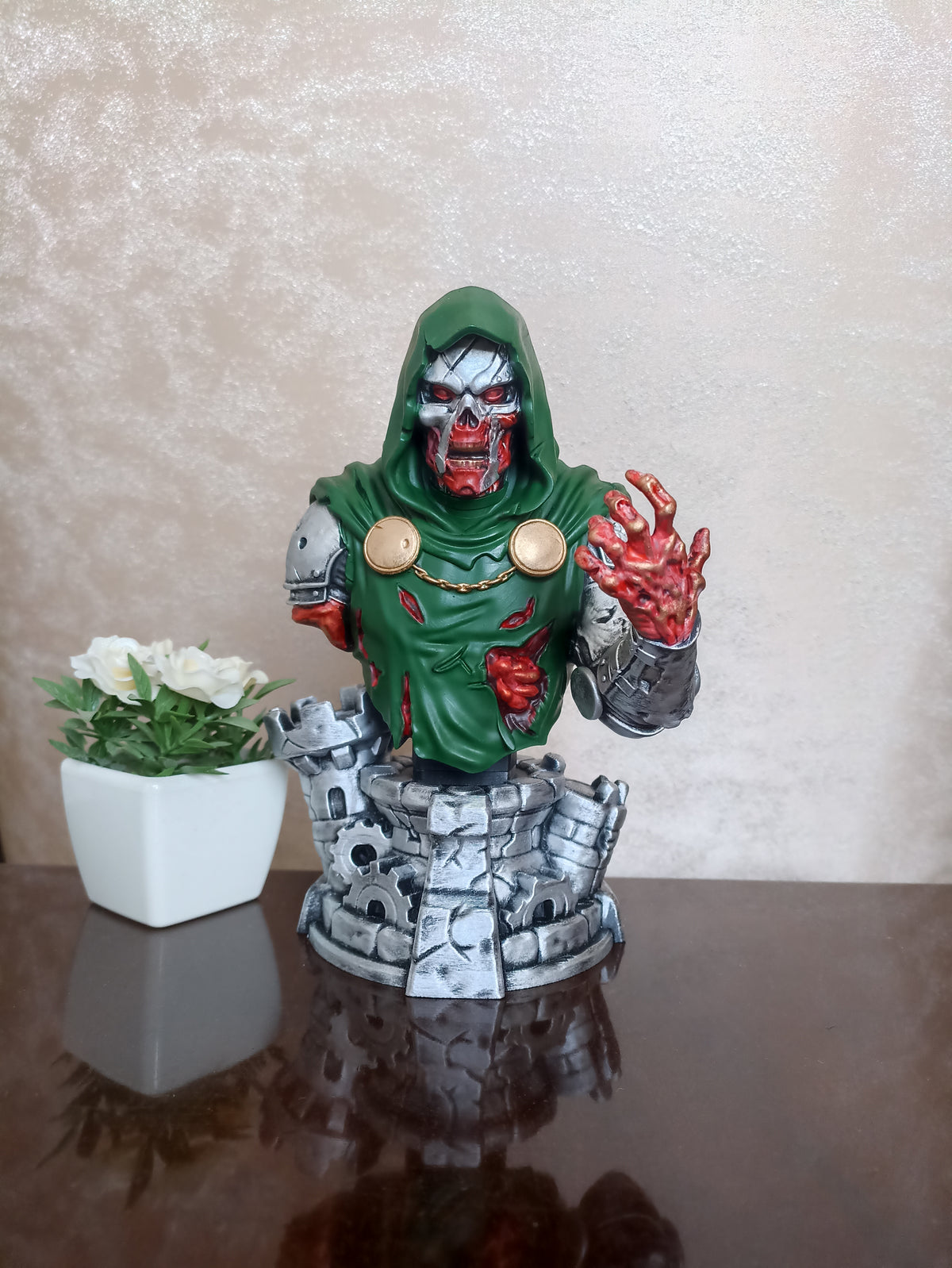 Zombie Dr. Doom Statue, Fan Art Figure