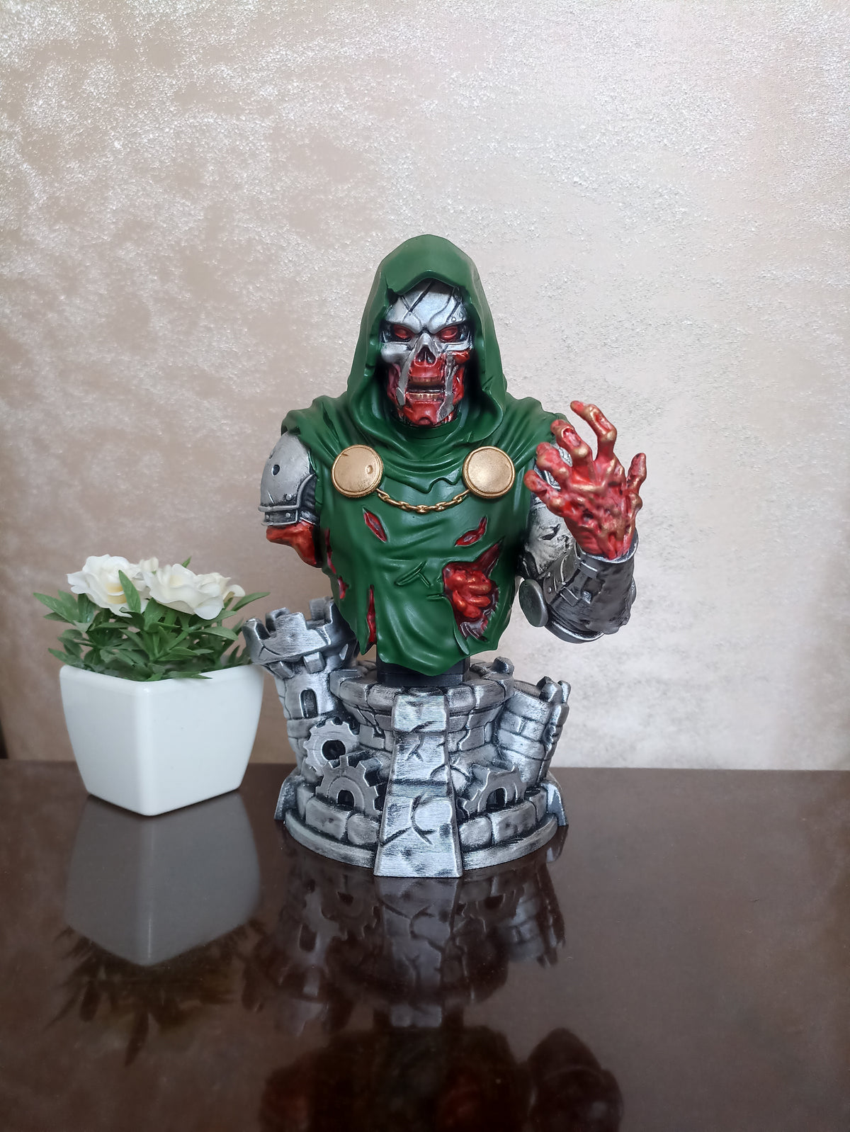 Zombie Dr. Doom Statue, Fan Art Figure