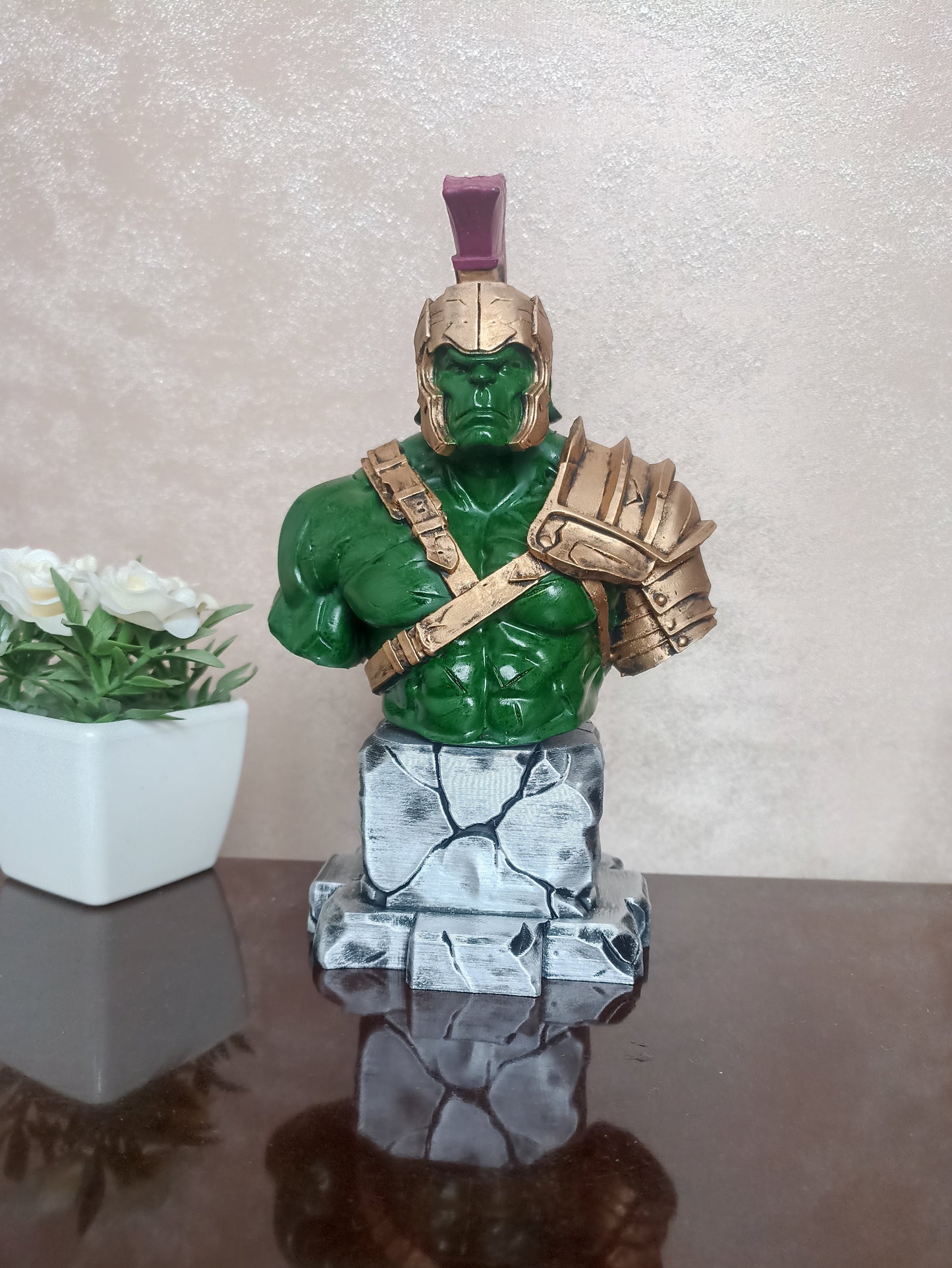  Planet Hulk resin statue display, Marvel fan art collector desk decoration gift