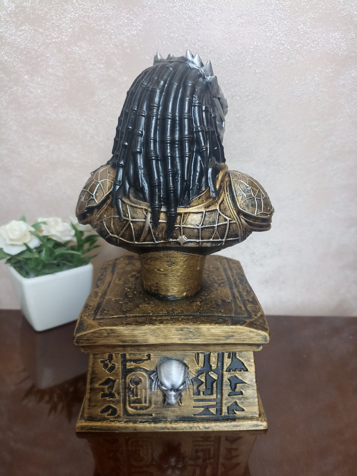 Cosmic Predator Bust, Fan Art Figure