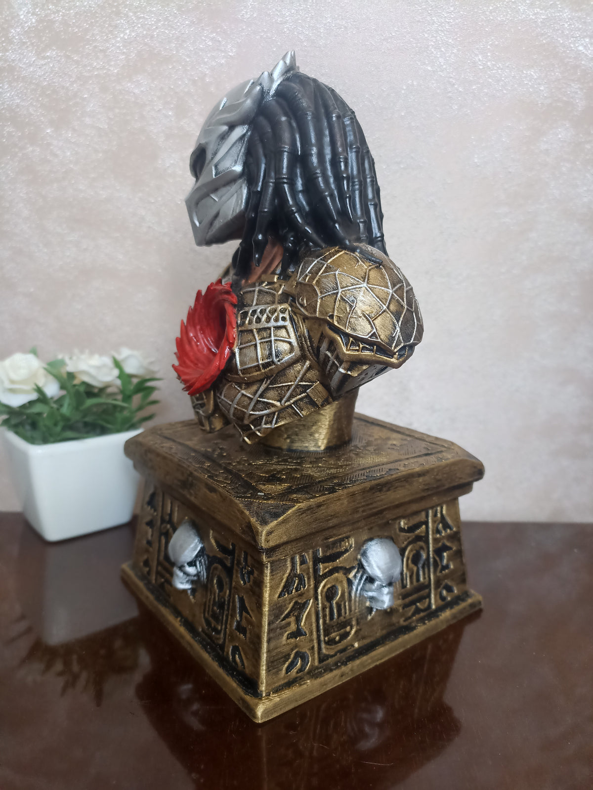 Cosmic Predator Bust, Fan Art Figure