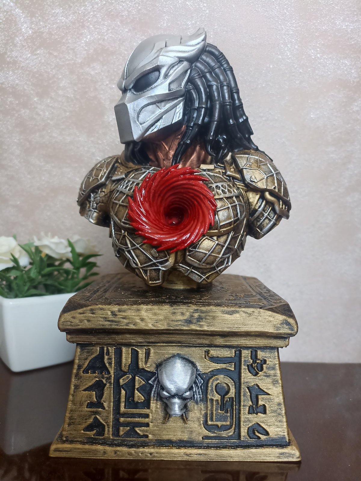 Cosmic Predator Bust, Fan Art Figure