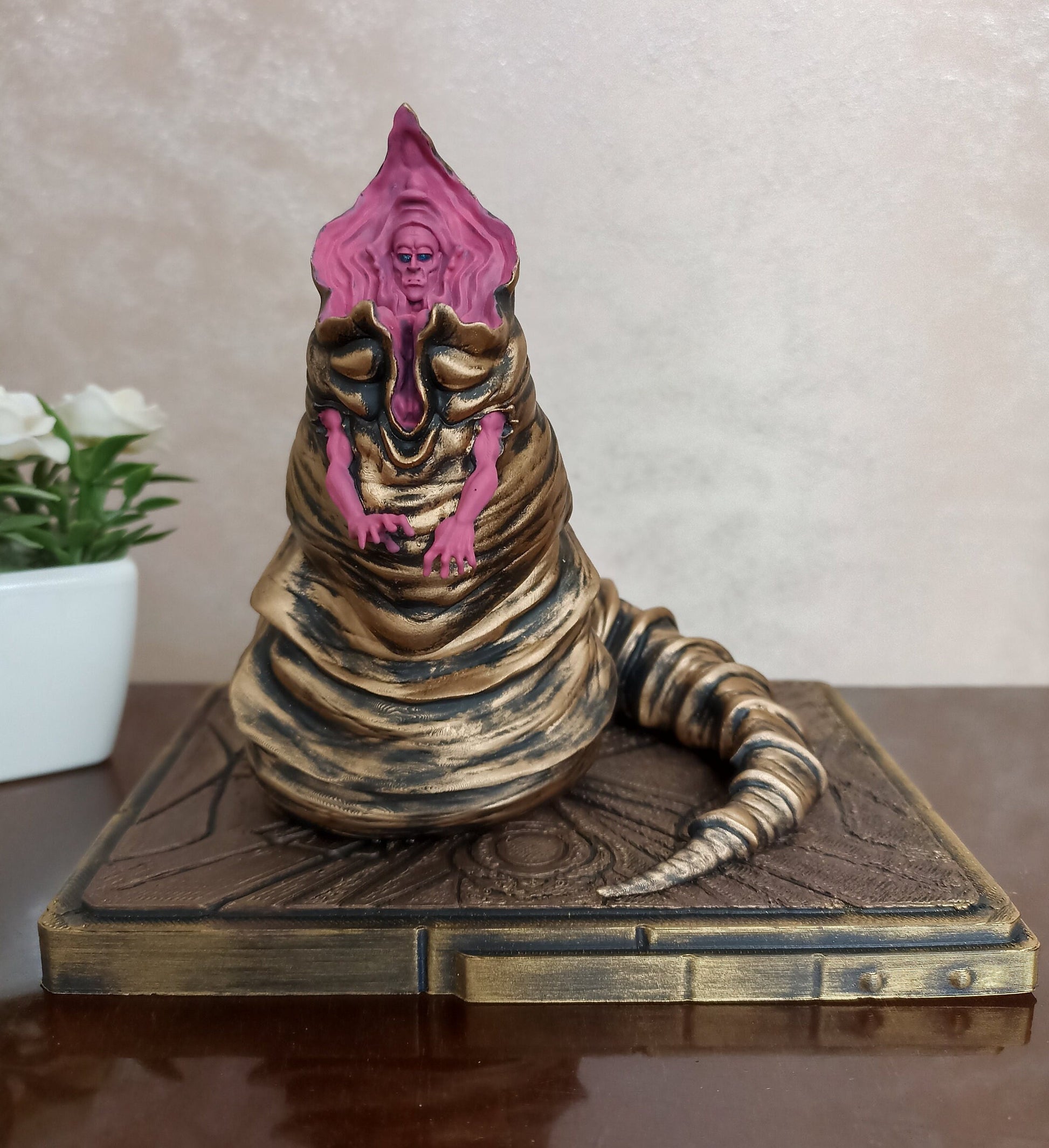 God Emperor of Dune Figure, Dune Sandworm Diorama