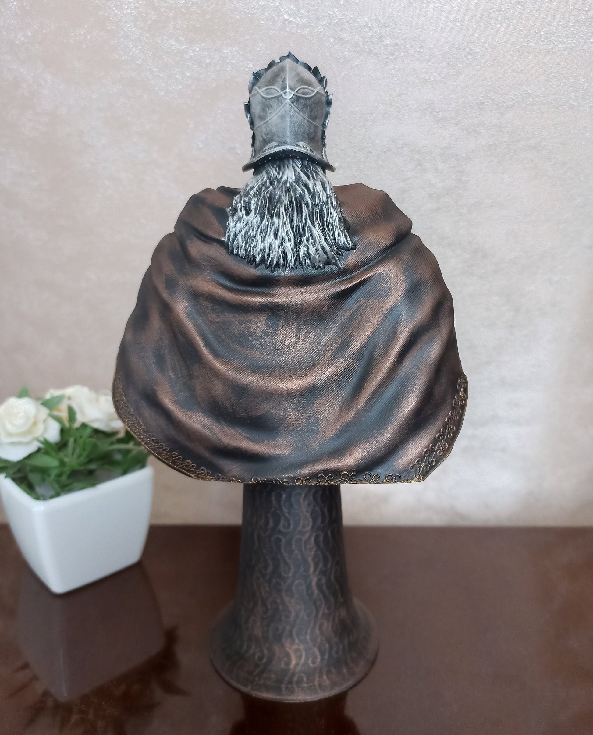 Sir Ansbach Bust, Elden Ring Statue