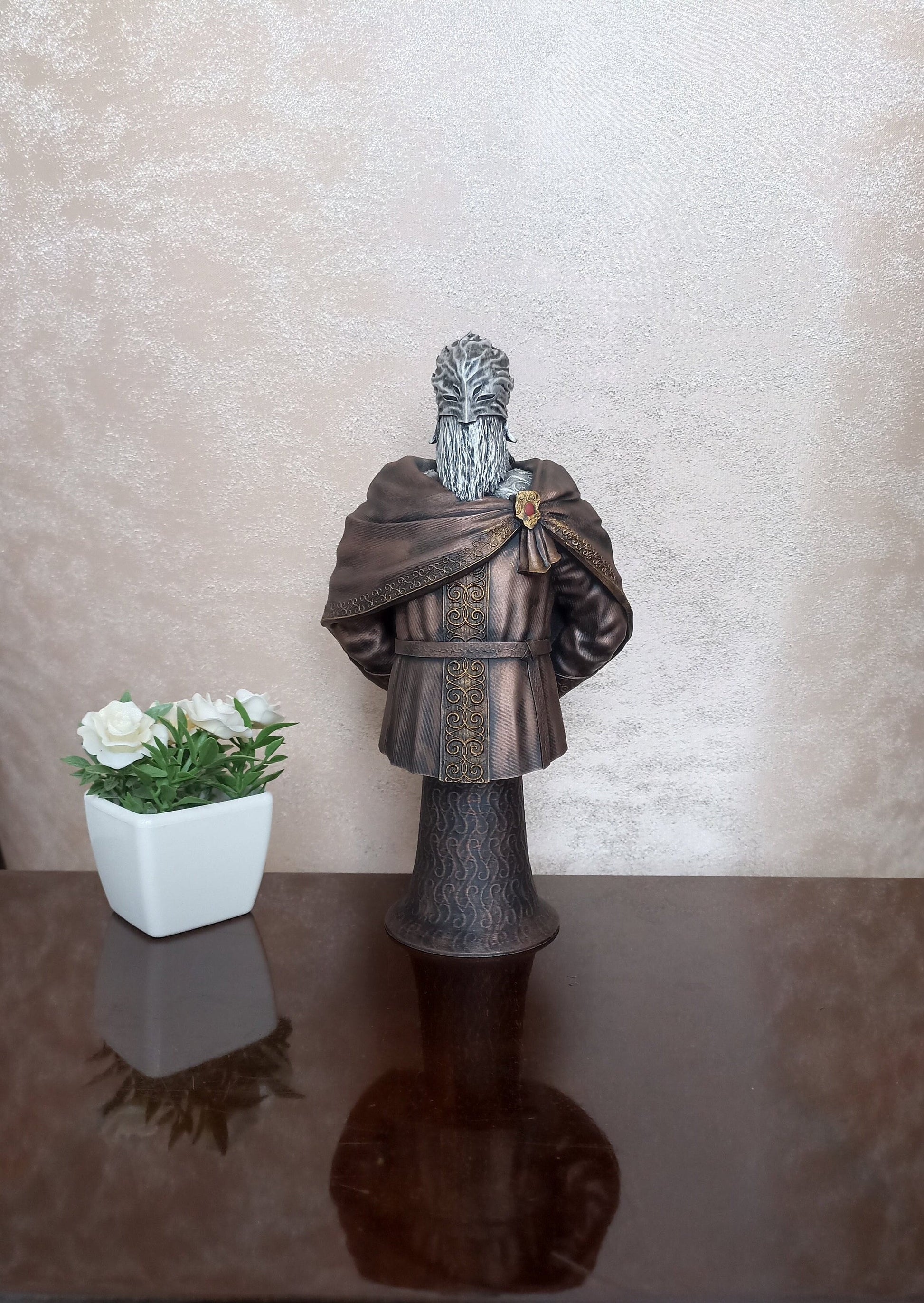 Sir Ansbach Bust, Elden Ring Statue