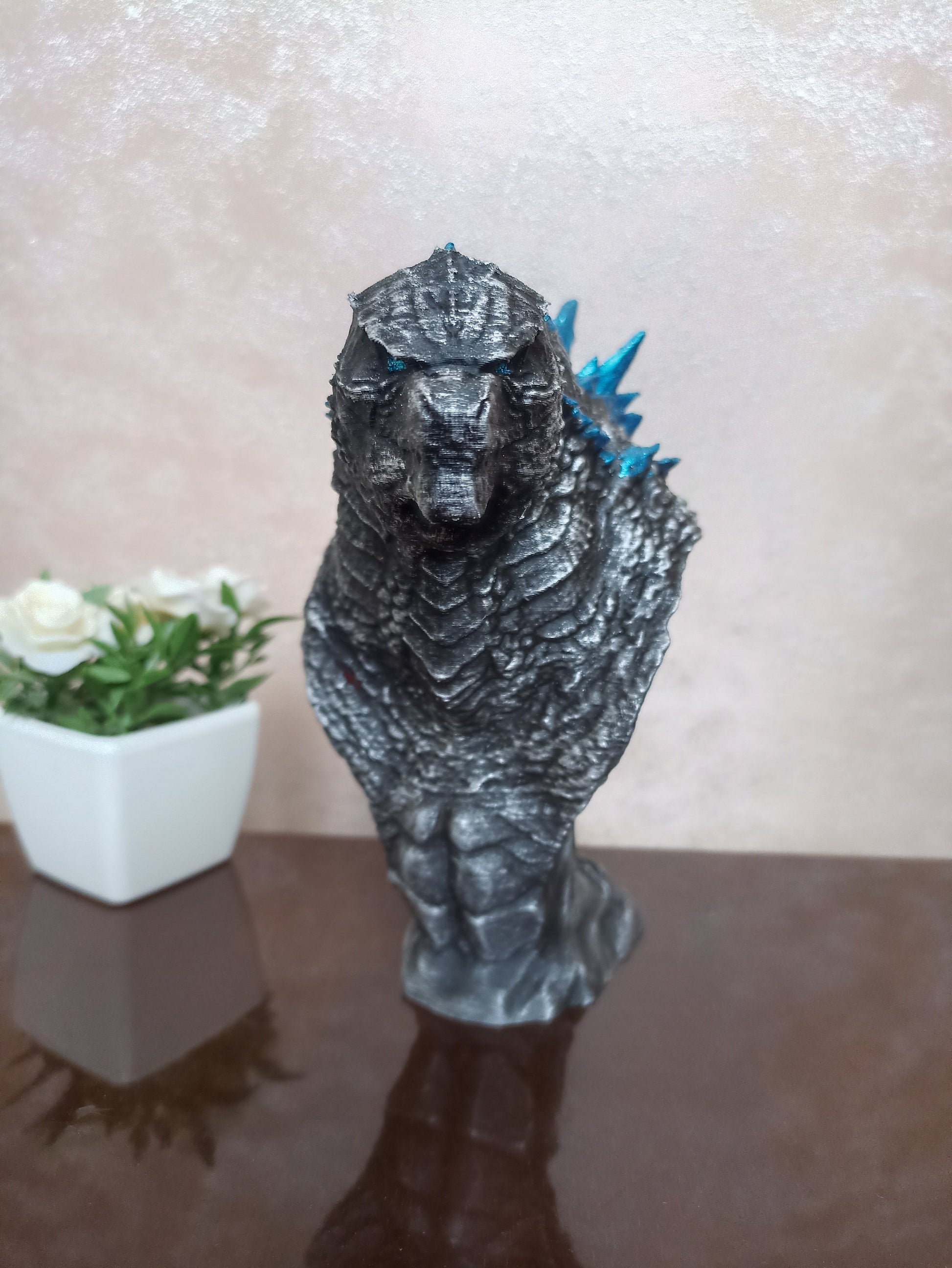 Godzilla Bust, The New Empire Statue