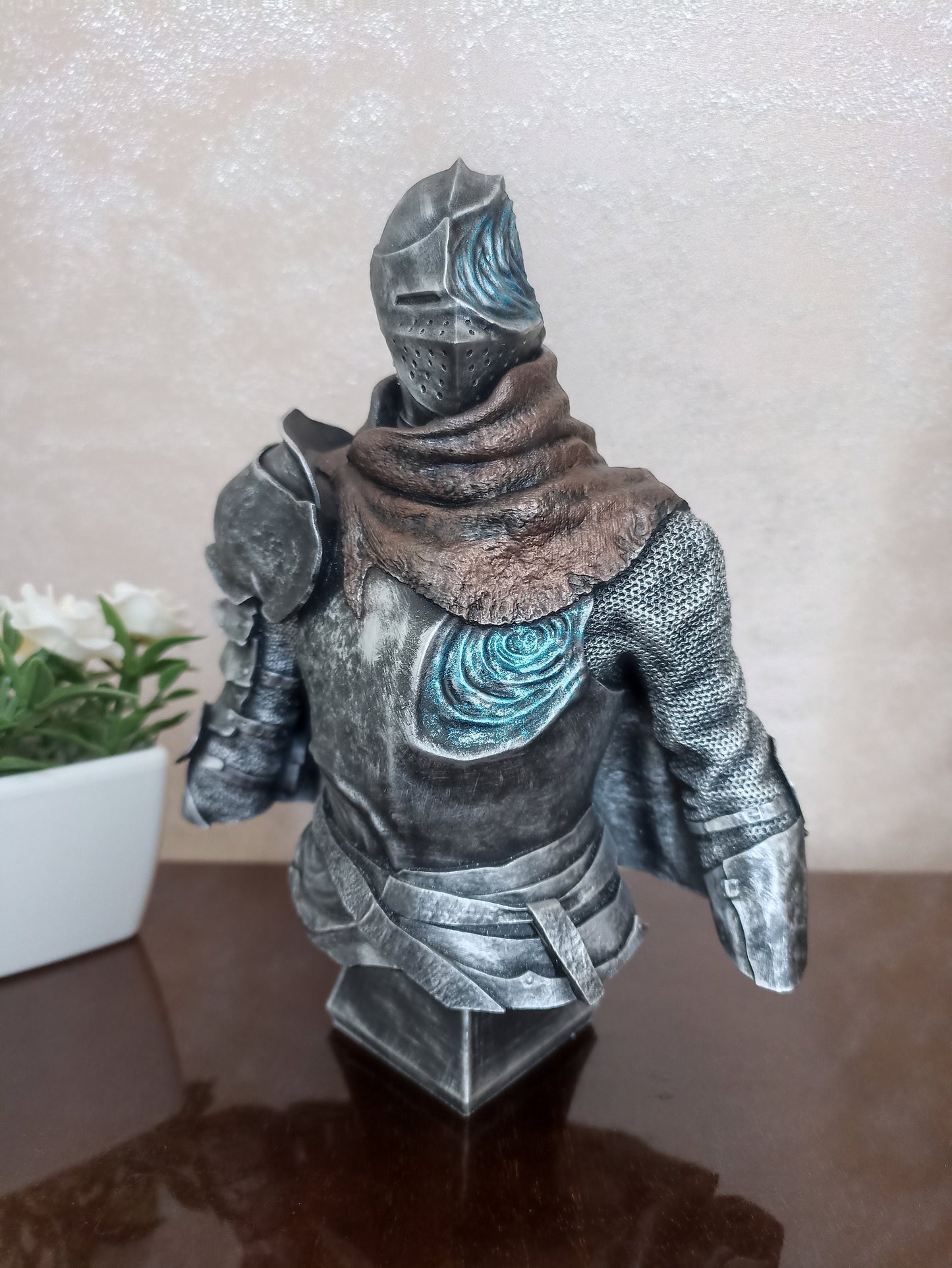 Vyke bust armor detail, Elden Ring hand-painted 3D resin close-up