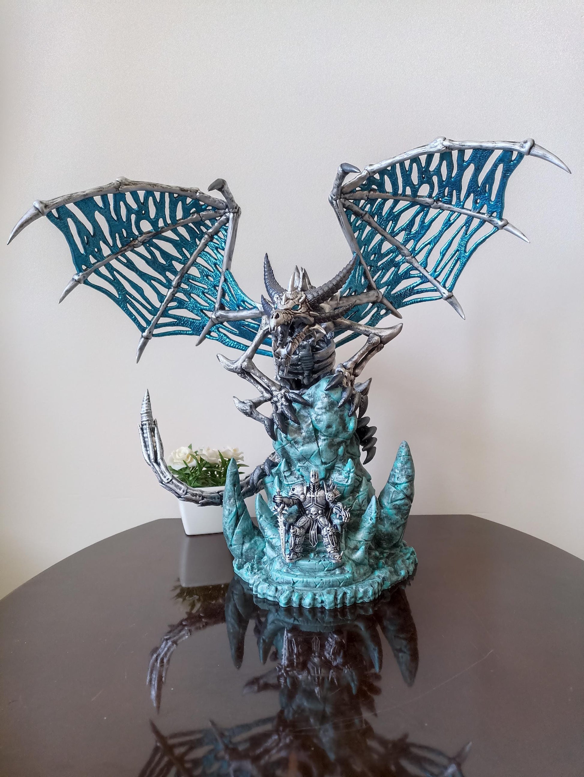 Lich King and Sindragosa Figure, Arthas On Throne