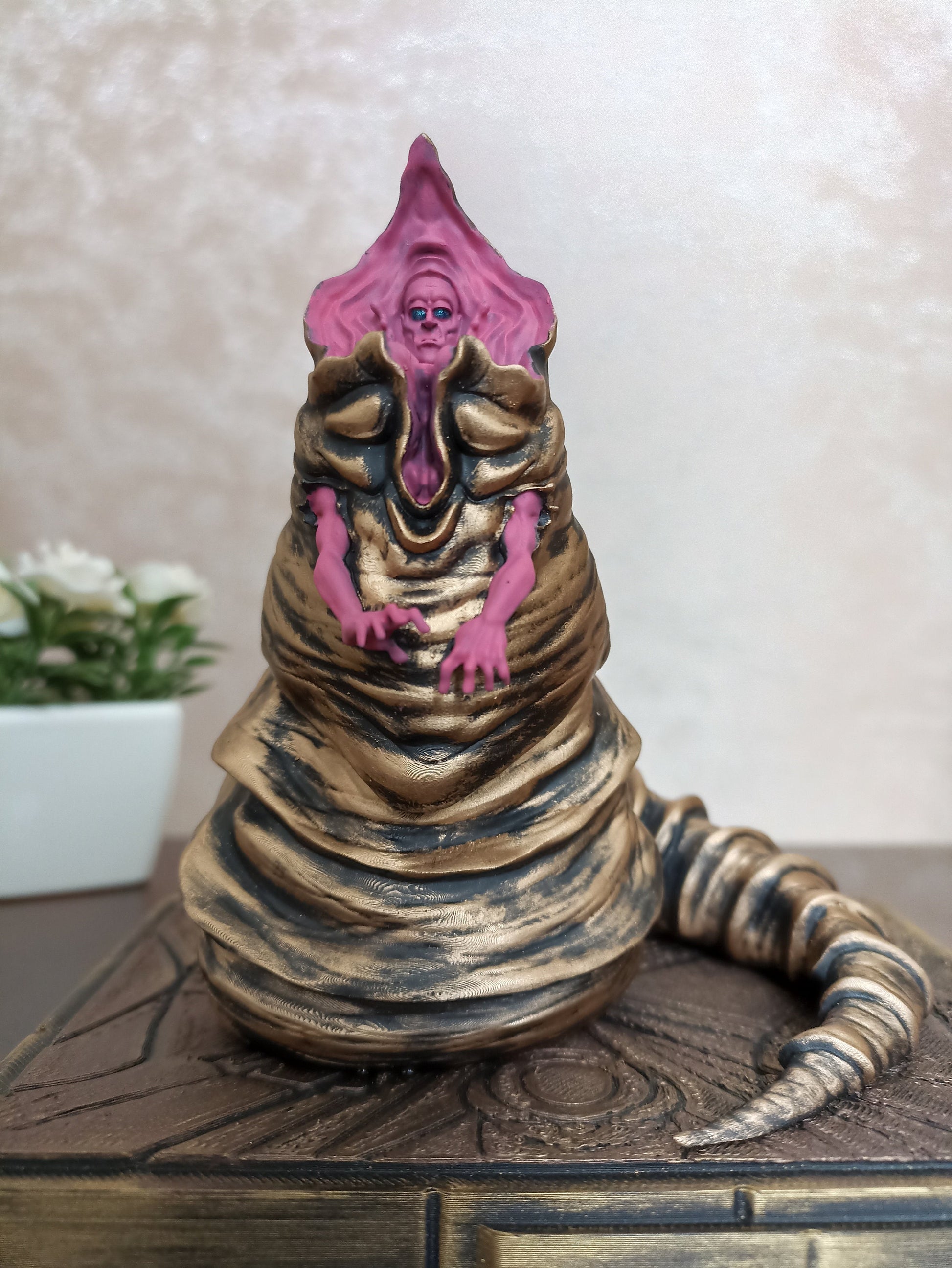 God Emperor of Dune Figure, Dune Sandworm Diorama
