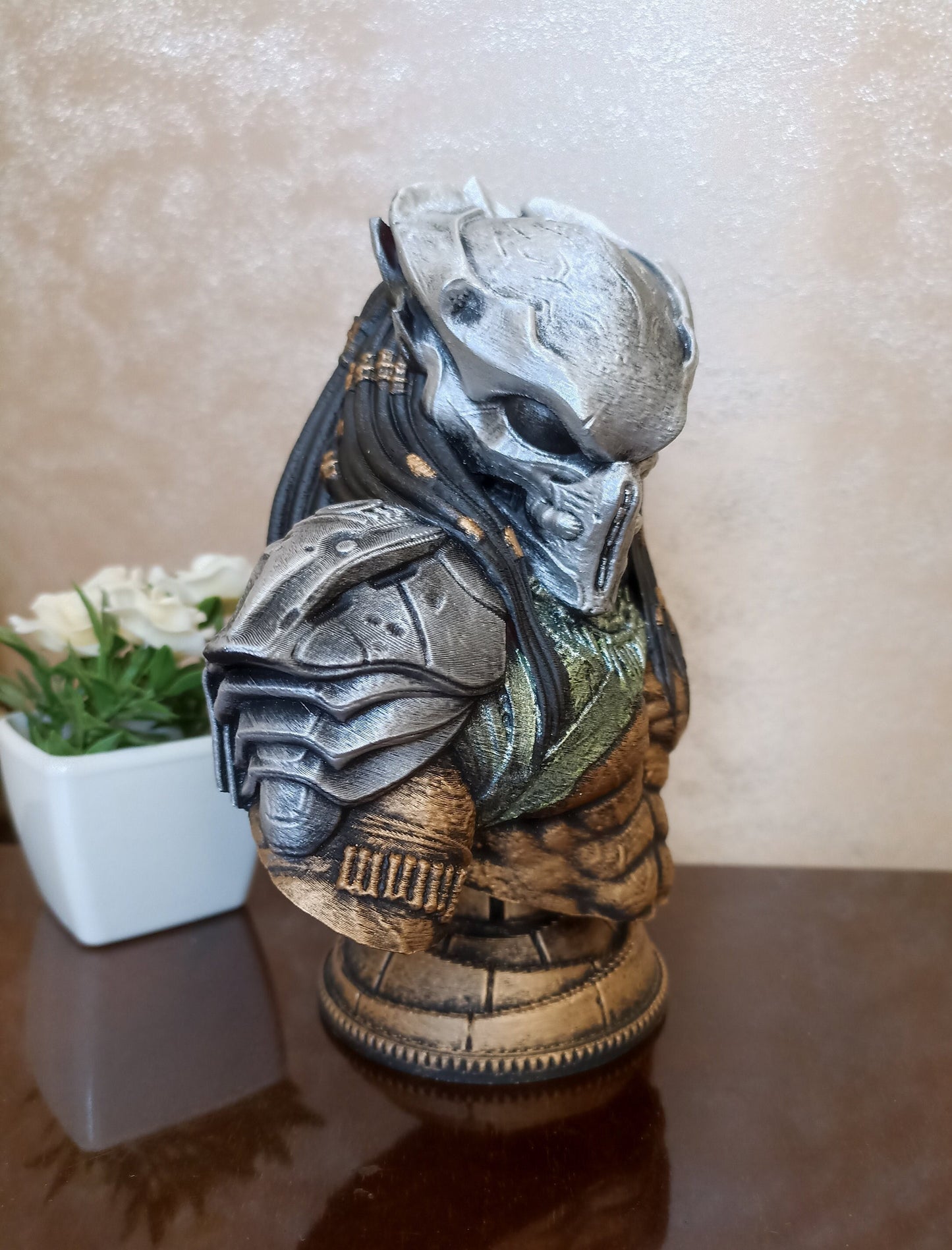 Predator bust side view