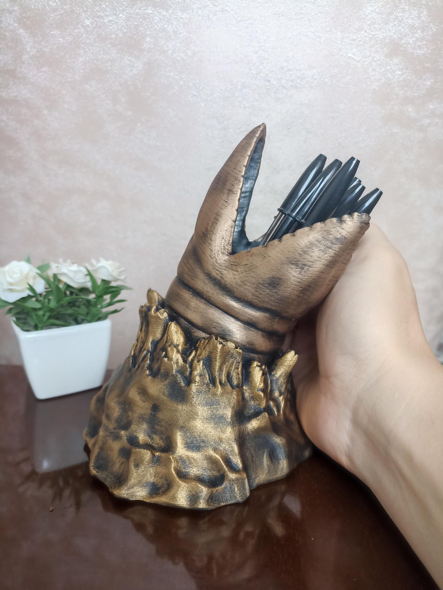 Dune Sandworm holder display
