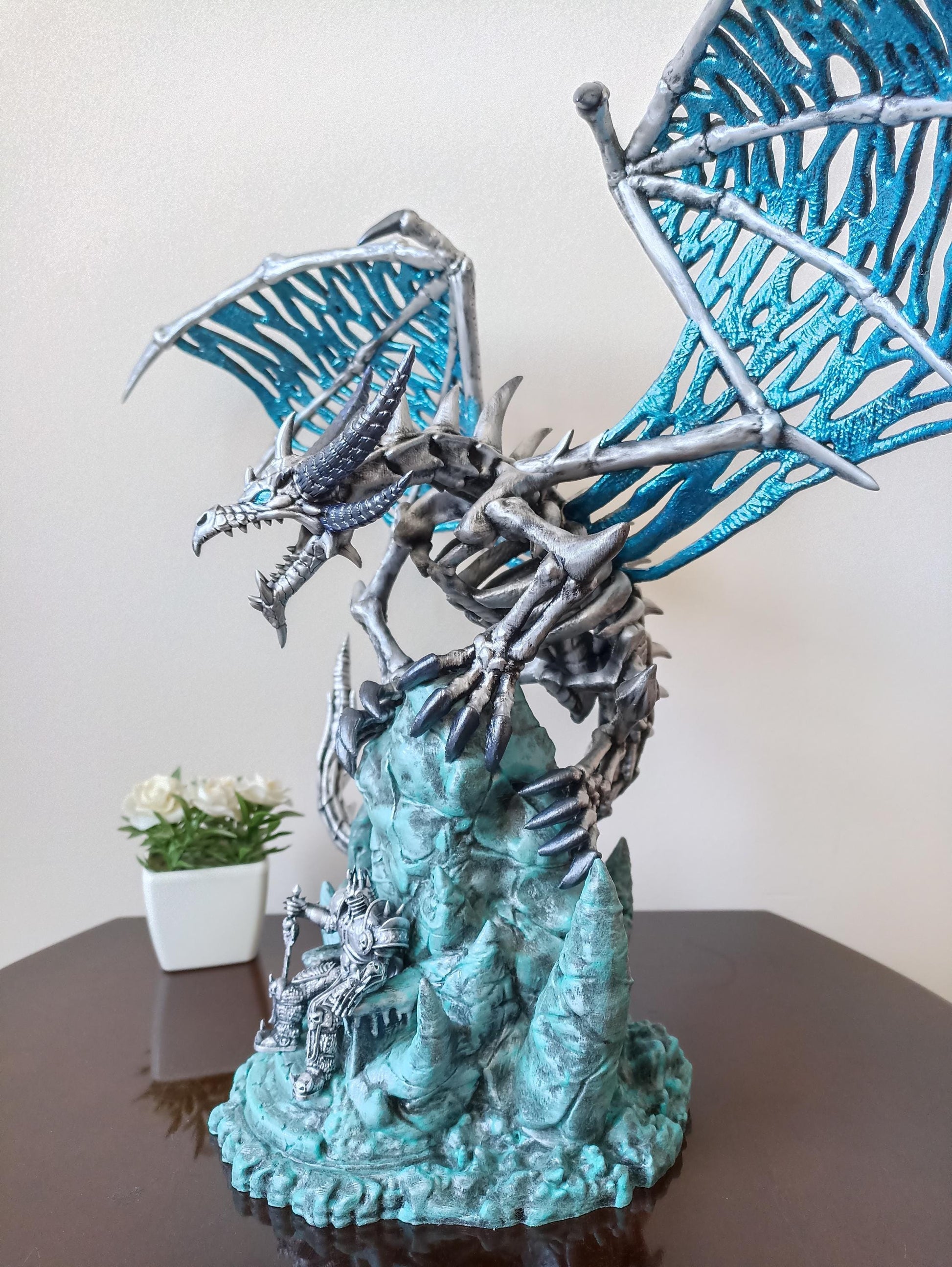 Lich King and Sindragosa Figure, Arthas On Throne