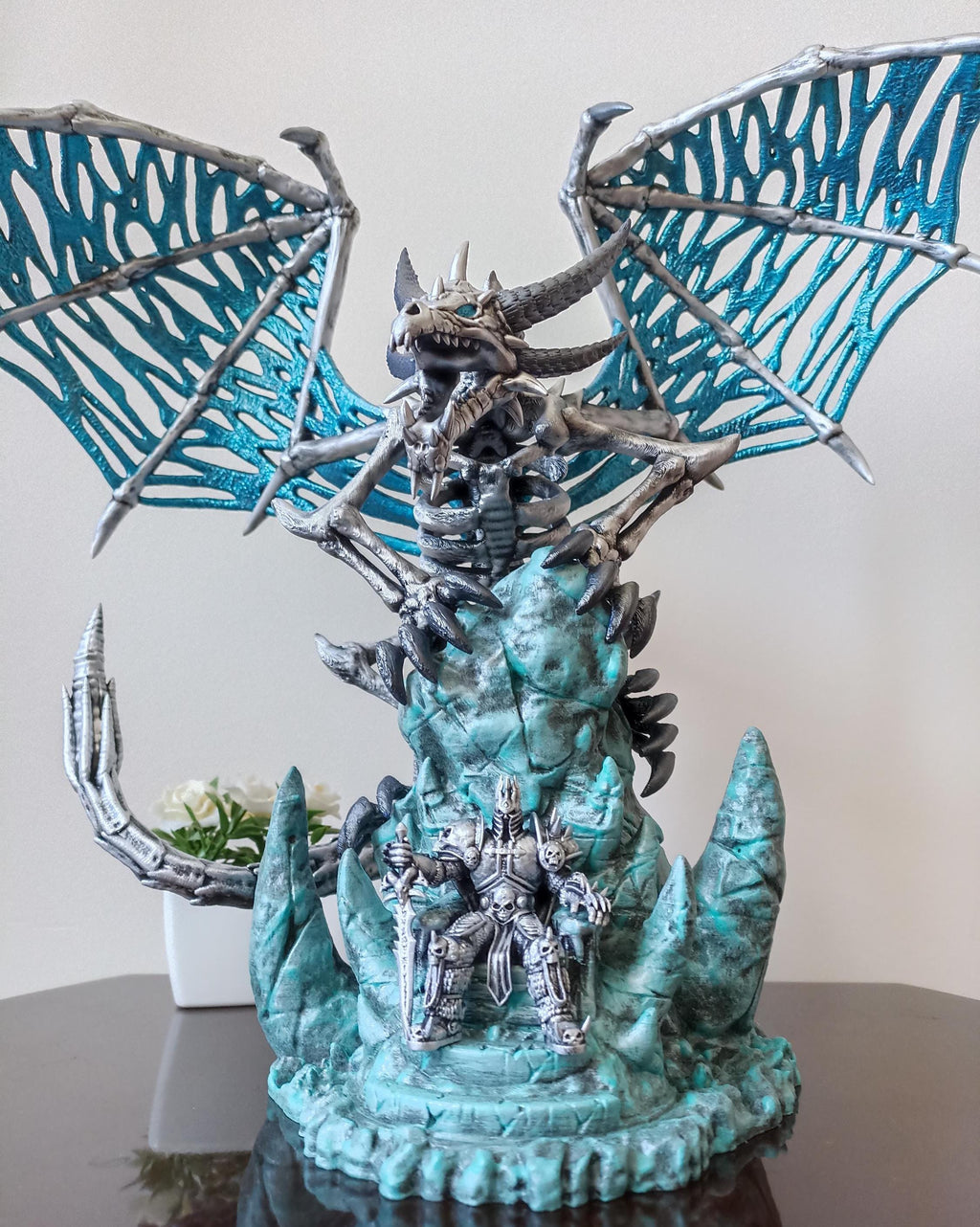 Lich King and Sindragosa Figure, Arthas On Throne