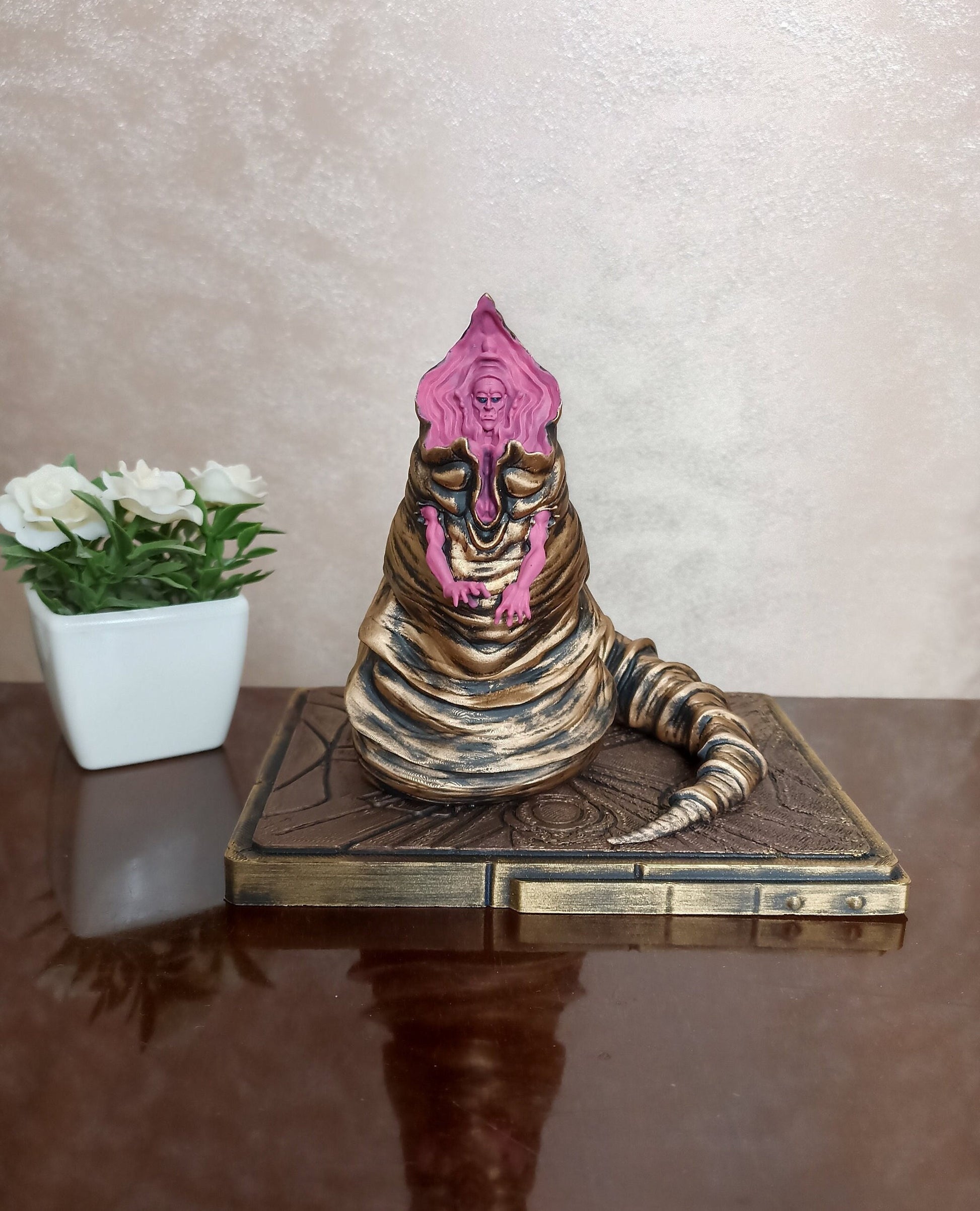 God Emperor of Dune Figure, Dune Sandworm Diorama