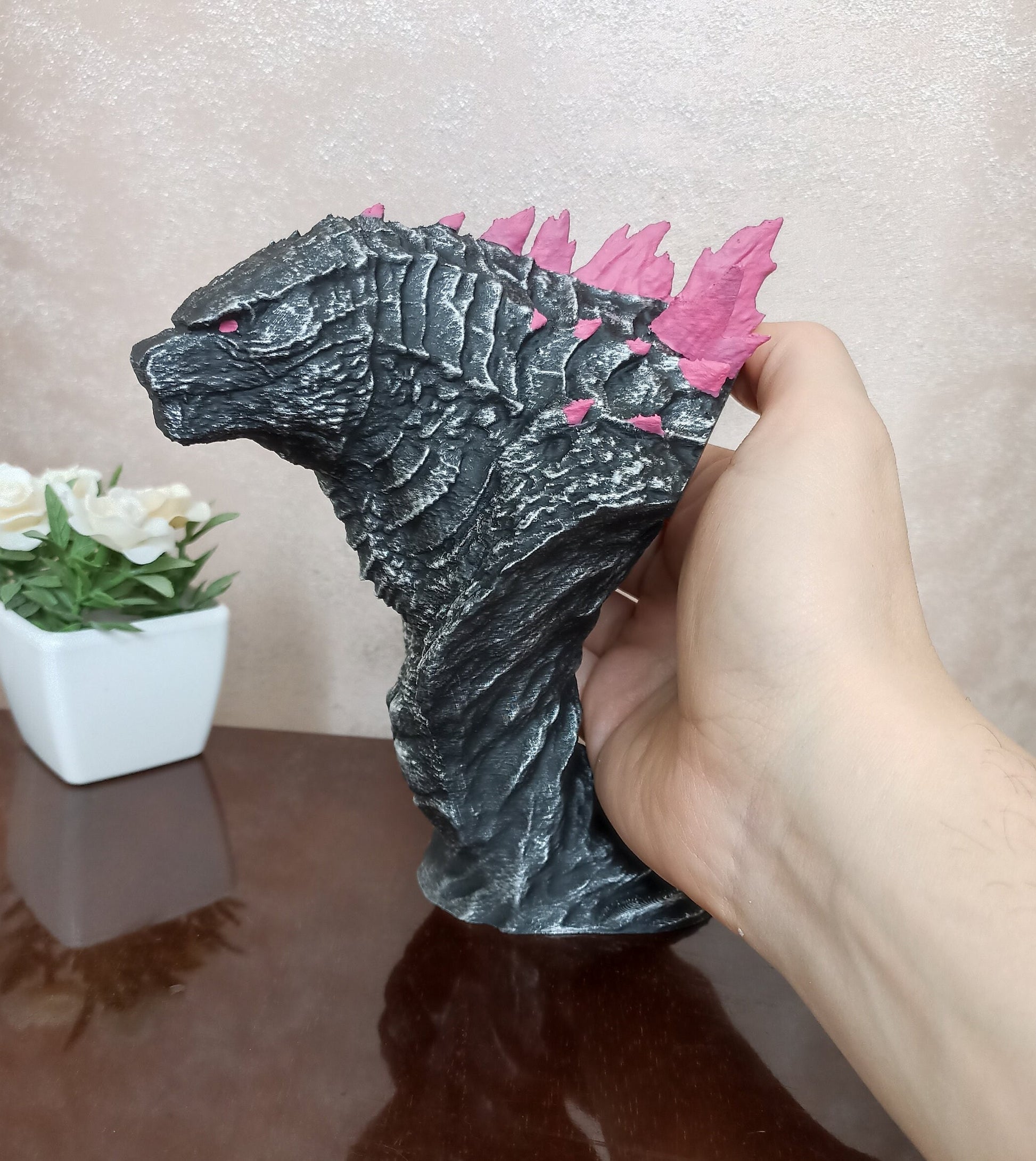 Godzilla Bust, The New Empire Statue